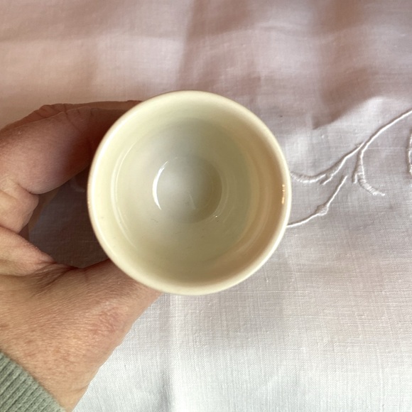 Ceramic Egg Cup Grenadier Guards Marching Soldiers in Red Black Collectable - Picture 4 of 5